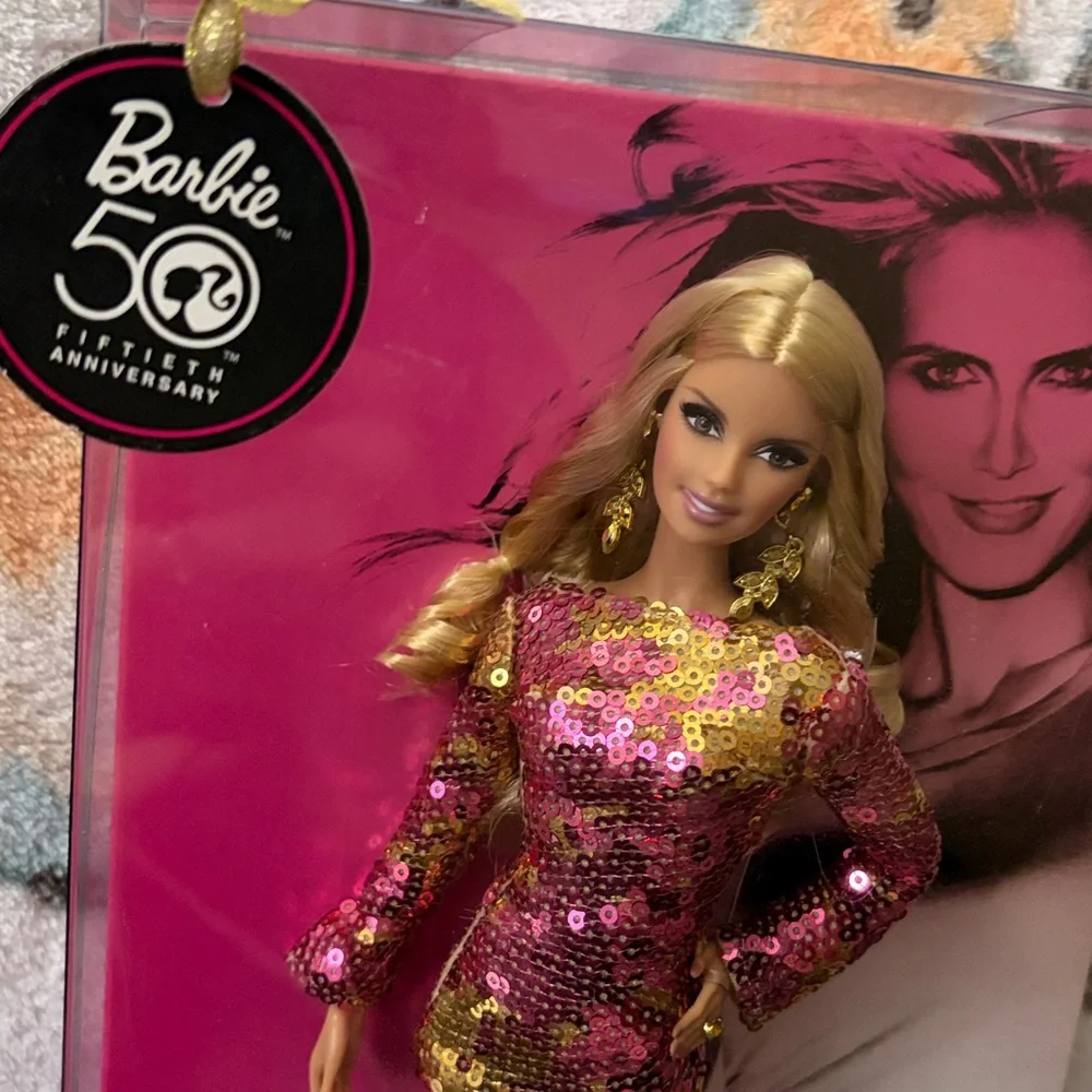Heidi Klum Blonde Ambition Barbie 2009 - Picture 15 of 15